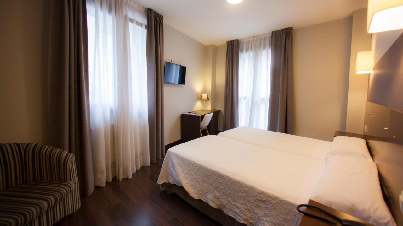 Hotel Sirimiri Bilbao Ngoại thất bức ảnh